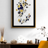 Mise en scéne de l'œuvre originale certifiée pièce unique Happy Days. Peinture Acrylique avec pigments irisés or et argent. C'est un tableau moderne avec des couleurs vives bleu foncé, or et Argent.